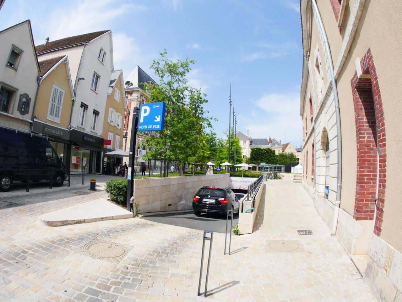 Coeur De Ville, Calme, Spacieux,Parking Et Wifi ! Chartres Exteriör bild